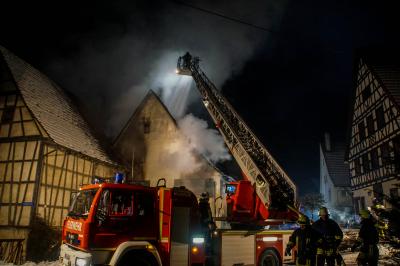 Muehlheim am Bach: 2 Schwerverletzte bei Wohnhausbrand